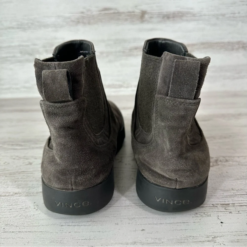VINCE Lowell Water Repellent Suede Leather Chelsea Boots Brown 8.5